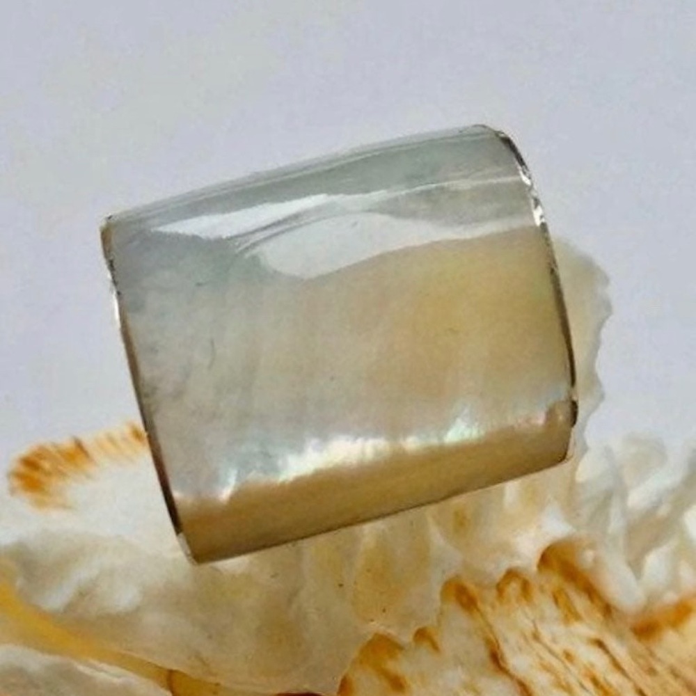 Handcrafted Peruvian Silver Ring With Mother Of P… - image 1